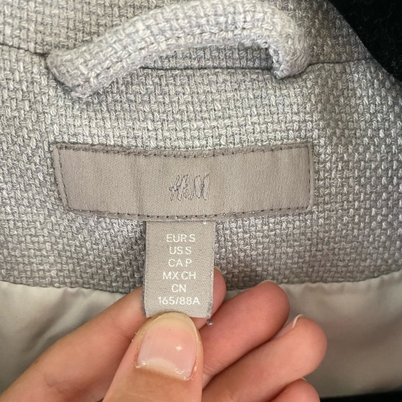 H&M Grey Blazer / Size Small - Picture 3 of 5